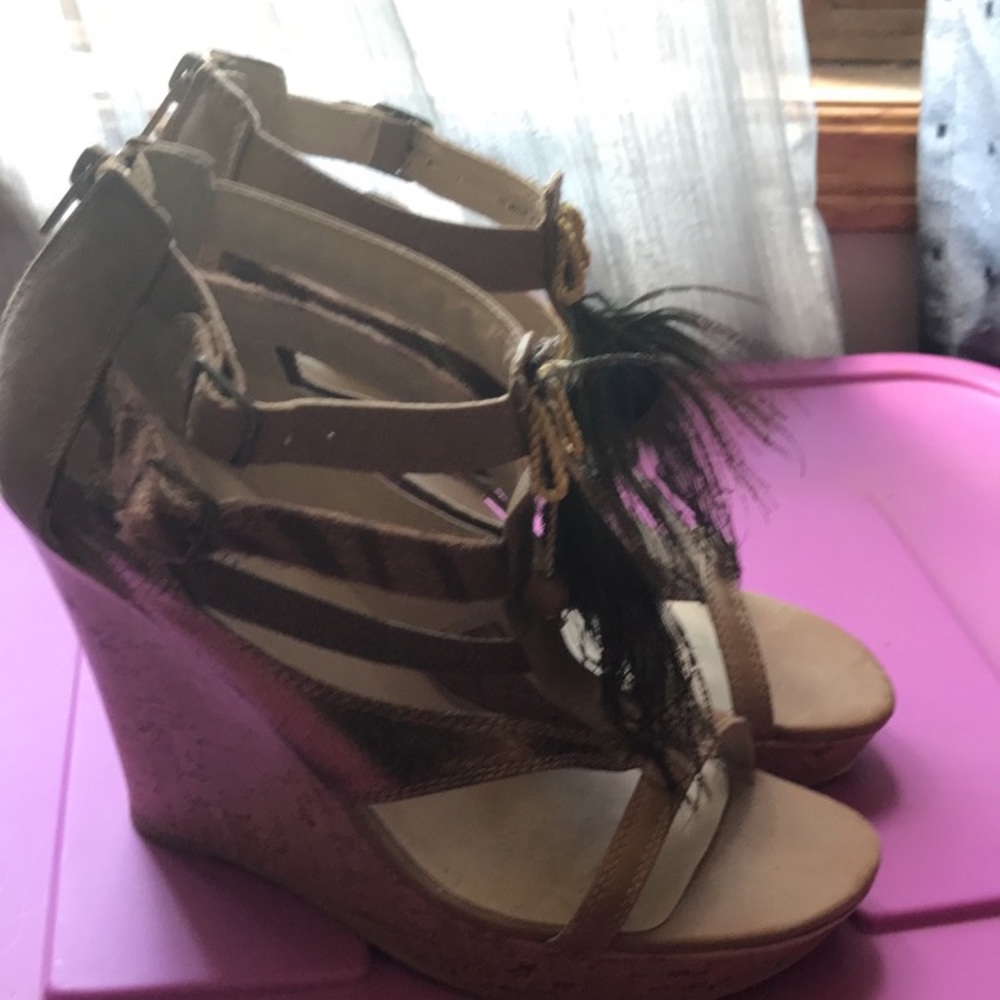 Wedge heels